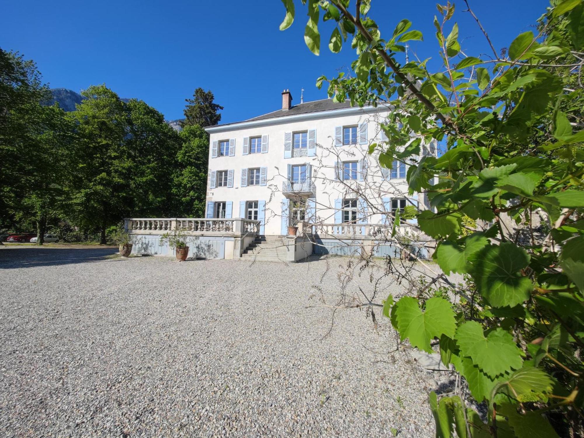 Domaine Clairfontaine Noyarey - Suites Junior Exterior photo
